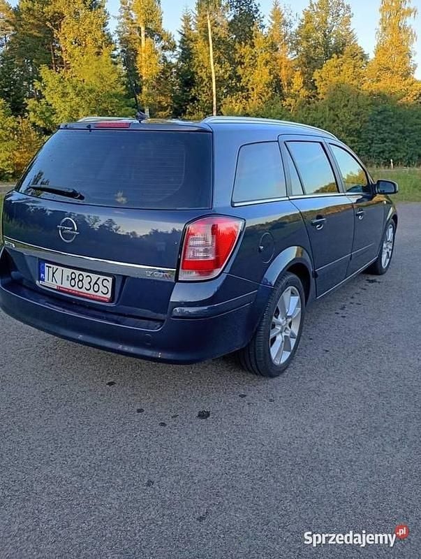 Grafitowy Używany 2007 Opel Astra Sport Kombi | 10 500 zł - Obraz 1/4