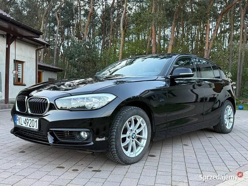 Czarny Używany 2015 BMW 114 Hatchback | 38 000 zł - Obraz 1/4
