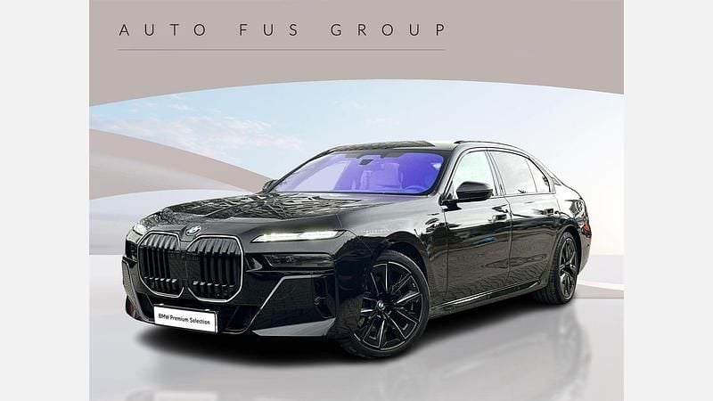 Czarny szafir metalizowany Używany 2025 BMW 740 Comfort Edition Sedan/Limuzyna | 519 900 zł (Dość drogi) - Obraz 1/3