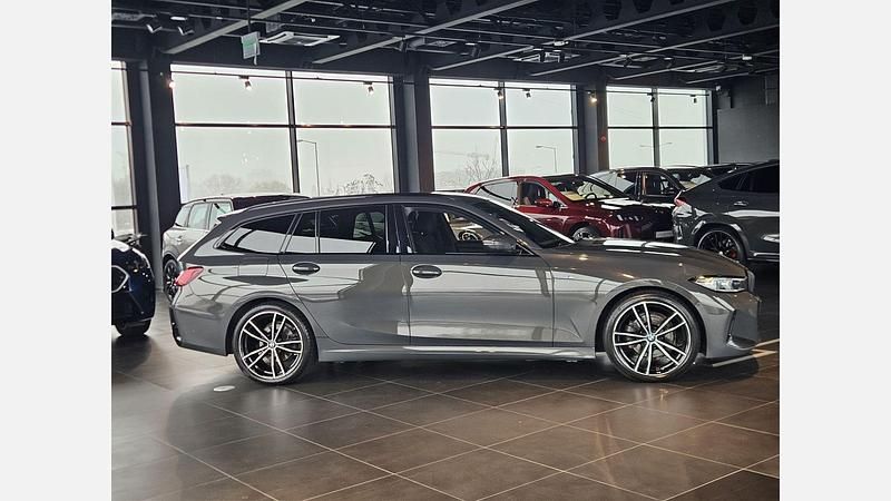 Używany BMW 320 Shadowline 190 KM (139 kW) 2023 Dravit grey metallic metalizowany Kombi