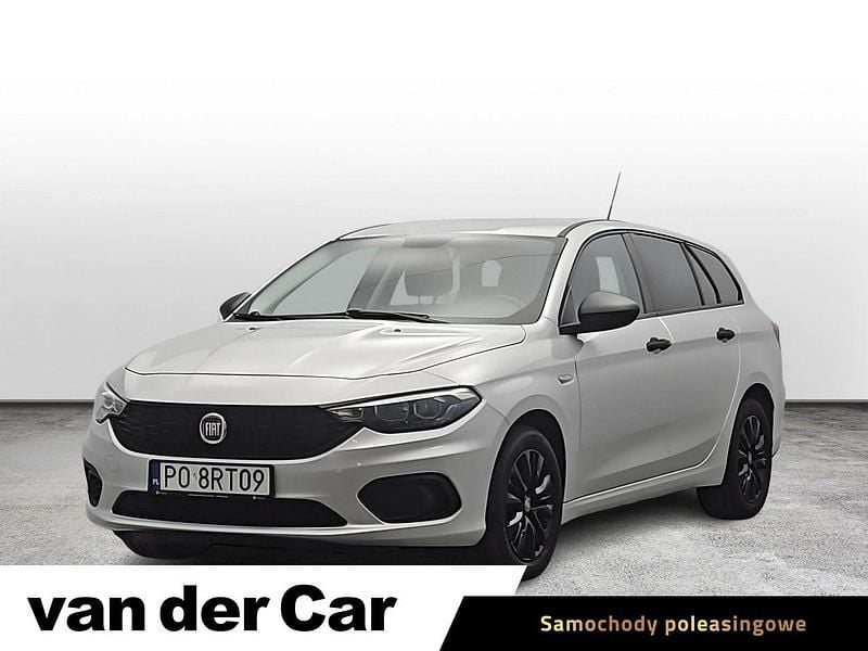 Srebrny Używany 2020 Fiat Tipo Street Kombi | 44 900 zł (Uczciwa cena) - Obraz 1/4