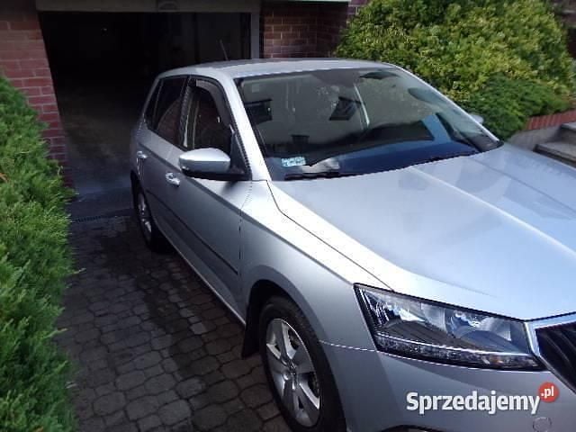 Używany Skoda Fabia 2019 Srebrny Hatchback