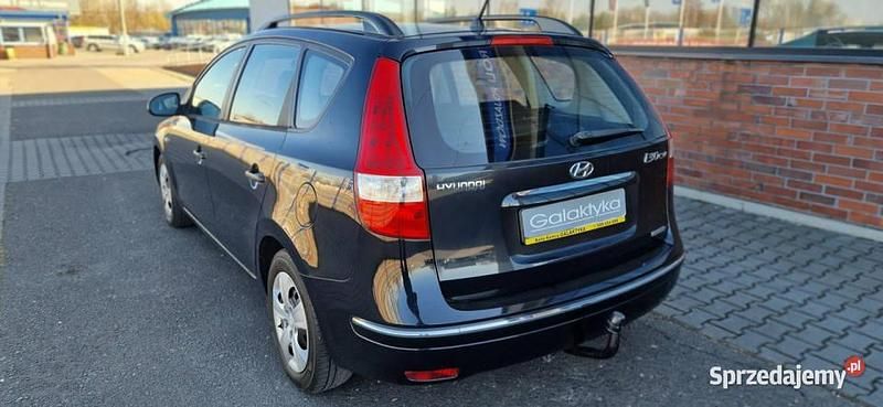 Używany Hyundai i30 90 KM (66 kW) 2010 Czarny Kombi