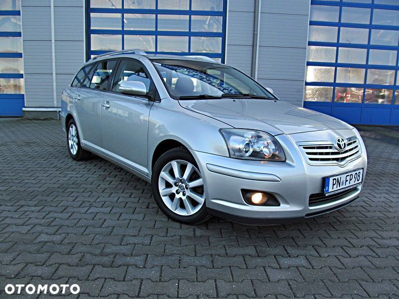 Toyota avensis ii