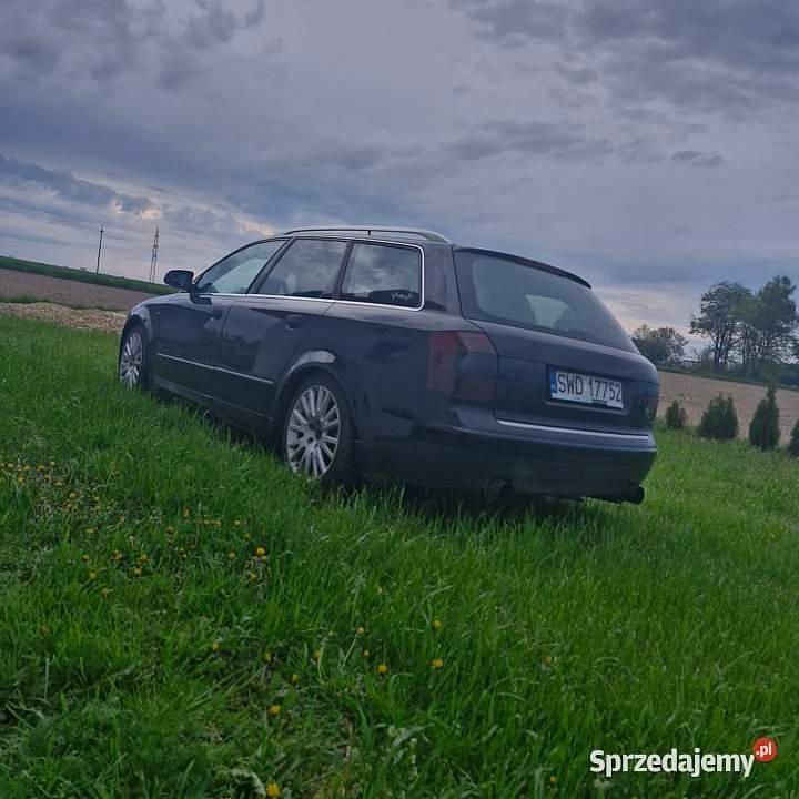 Czarny Używany 2002 Audi A4 Kombi | 8900 zł (Dość drogi) - Obraz 1/4