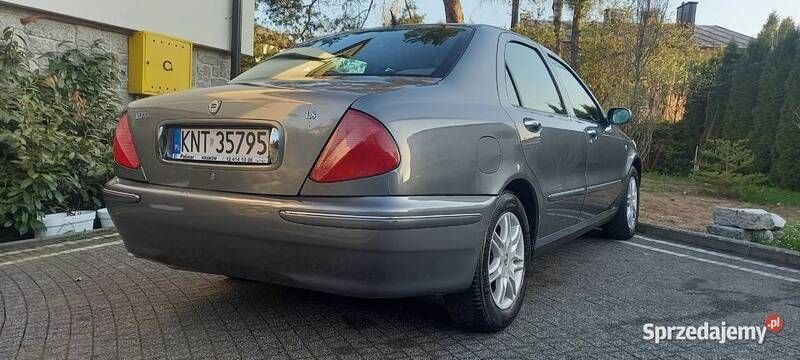 Używany Lancia Lybra 2000 Szary Sedan/Limuzyna
