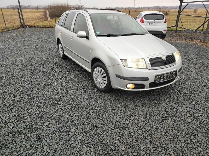 Używany Skoda Fabia 2007 Srebrny Kombi