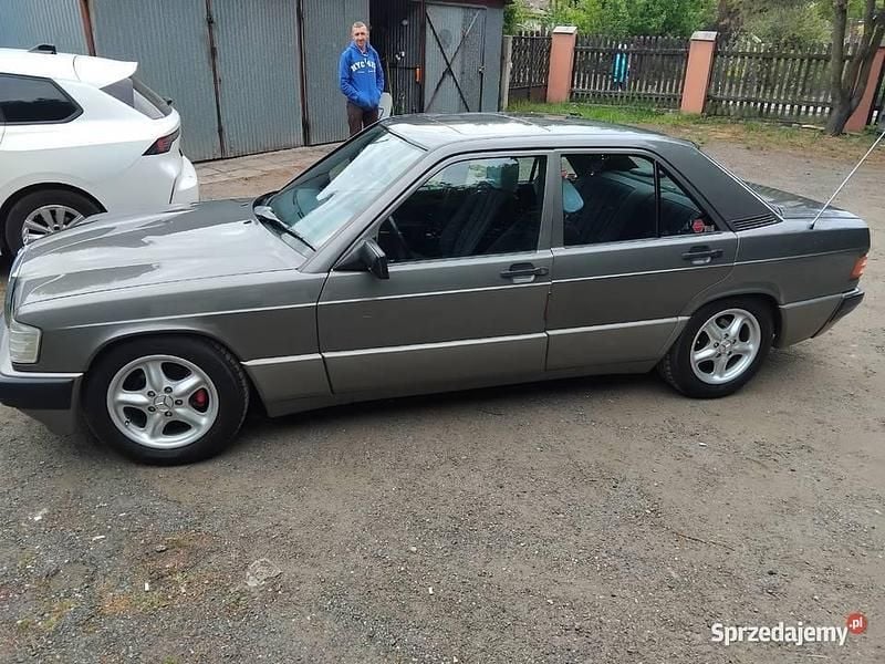 Używany 1989 Mercedes 190 | 35 000 zł - Obraz 1/2