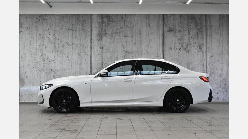 Używany BMW 330 Performance 286 KM (210 kW) 2023 Alpine white 3 Sedan/Limuzyna