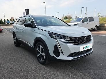 Używany Peugeot 5008 GT 130 KM (95 kW) 2024 Biały