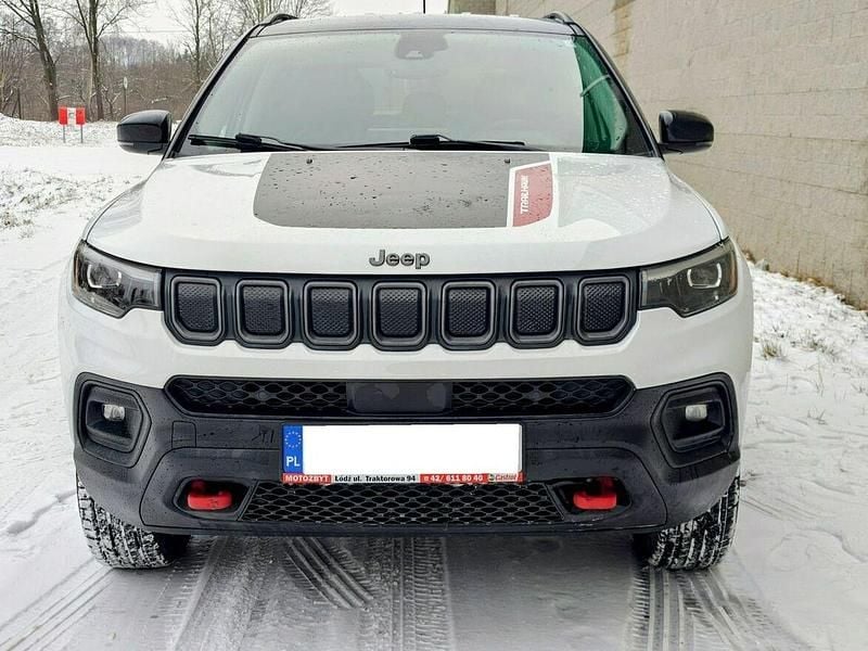 Używany Jeep Compass 180 KM (132 kW) 2022 Biały SUV