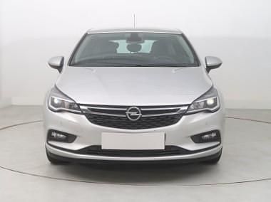 Używany Opel Astra 125 KM (91 kW) 2017 Srebrny Hatchback