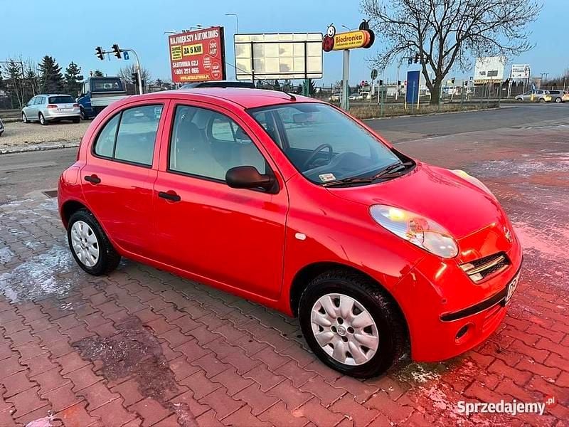 Czerwony Używany 2005 Nissan Micra Hatchback | 8200 zł (Uczciwa cena) - Obraz 1/4