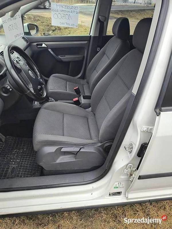 Używany VW Touran 2010 Biały Minivan