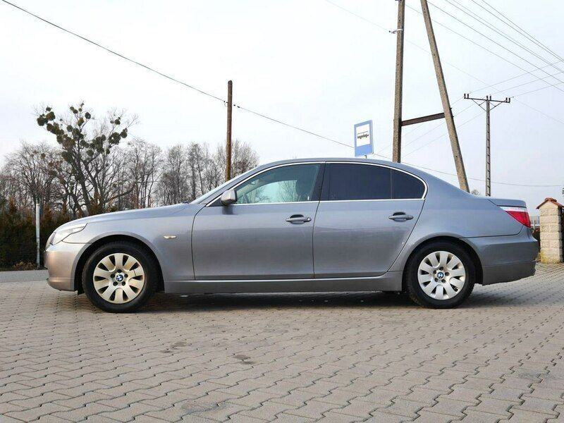 Używany BMW 523 190 KM (139 kW) 2007 Grafitowy Sedan/Limuzyna