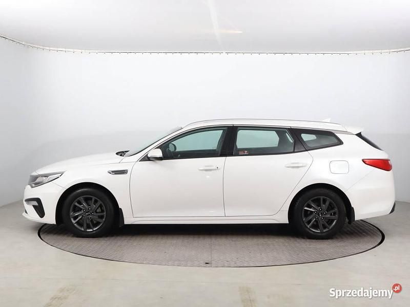 Używany Kia Optima 180 KM (132 kW) 2019 Biały Kombi