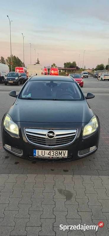 Czarny Używany 2012 Opel Insignia Sport Kombi | 15 000 zł (Dobra cena) - Obraz 1/4