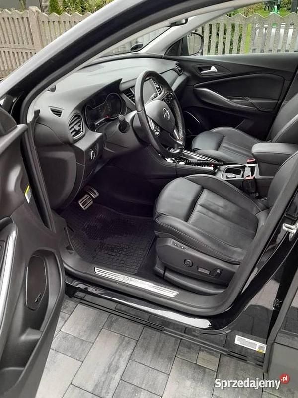 Używany Opel Grandland X Ultimate 177 KM (130 kW) 2018 Czarny SUV