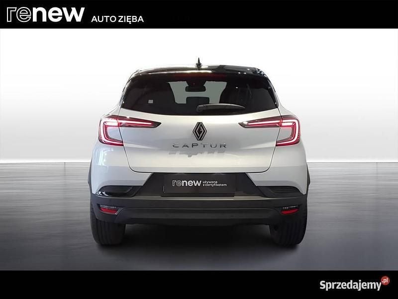 Używany Renault Captur Techno 90 KM (66 kW) 2024 Biały SUV