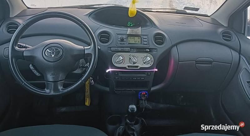 Używany Toyota Yaris 2003