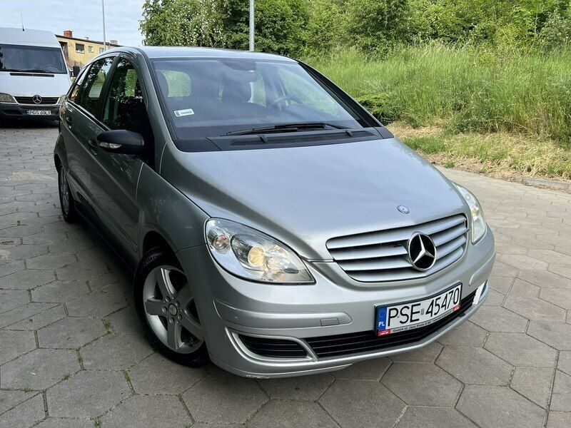 Srebrny Używany 2007 Mercedes B180 Minivan | 14 999 zł (Uczciwa cena) - Obraz 1/4