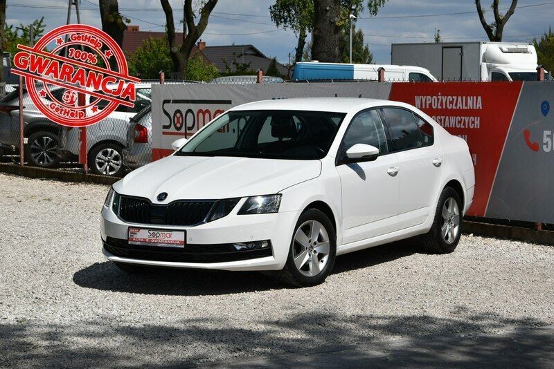 Biały Używany 2019 Skoda Octavia Hatchback | 56 900 zł (Uczciwa cena) - Obraz 1/4