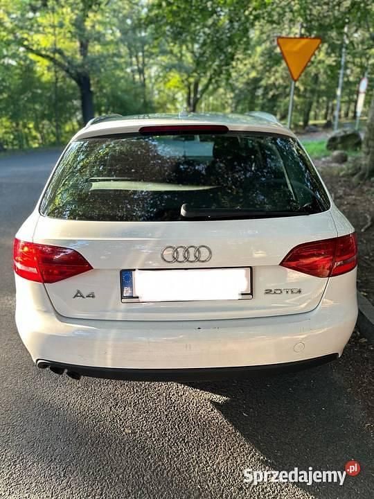 Biały Używany 2009 Audi A4 Kombi | 25 500 zł (Uczciwa cena) - Obraz 1/4