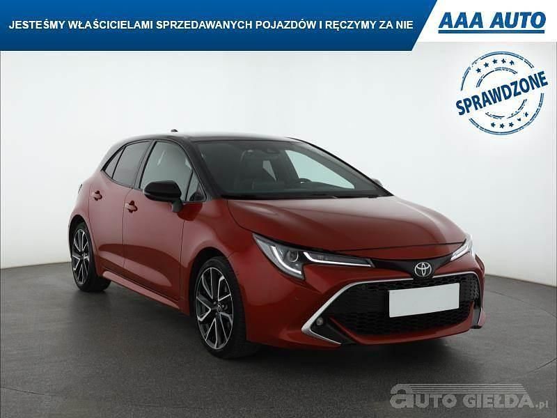 Używany Toyota Corolla 116 KM (85 kW) 2019 Czerwony