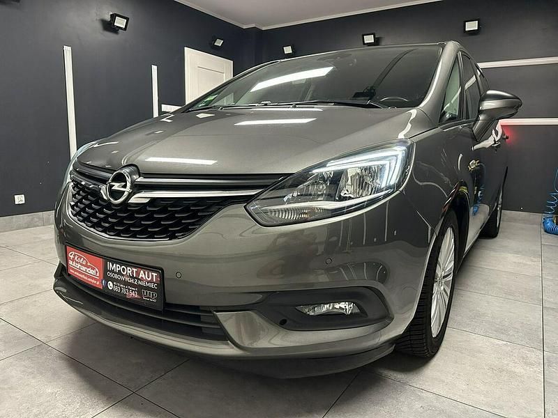 Używany Opel Zafira 140 KM (102 kW) 2017 Szary Minivan