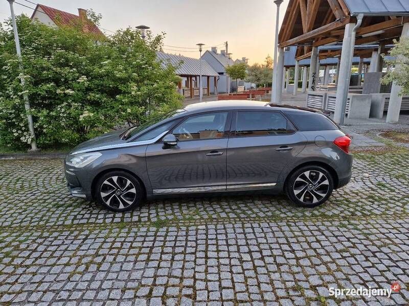 Używany 2012 Citroën DS5 Hatchback | 27 900 zł (Uczciwa cena) - Obraz 1/4
