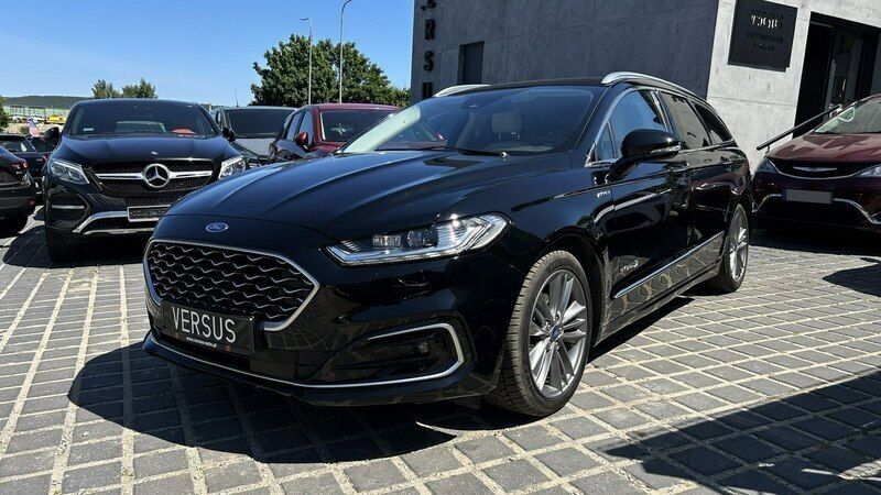 Czarny Używany 2019 Ford Mondeo Vignale Kombi | 69 000 zł (Dobra cena) - Obraz 1/4