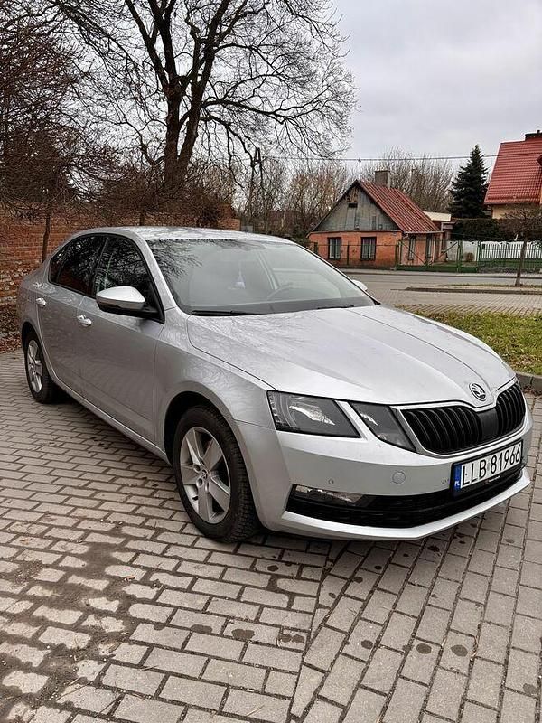 Używany Skoda Octavia 150 KM (110 kW) 2019 Srebrny Sedan/Limuzyna