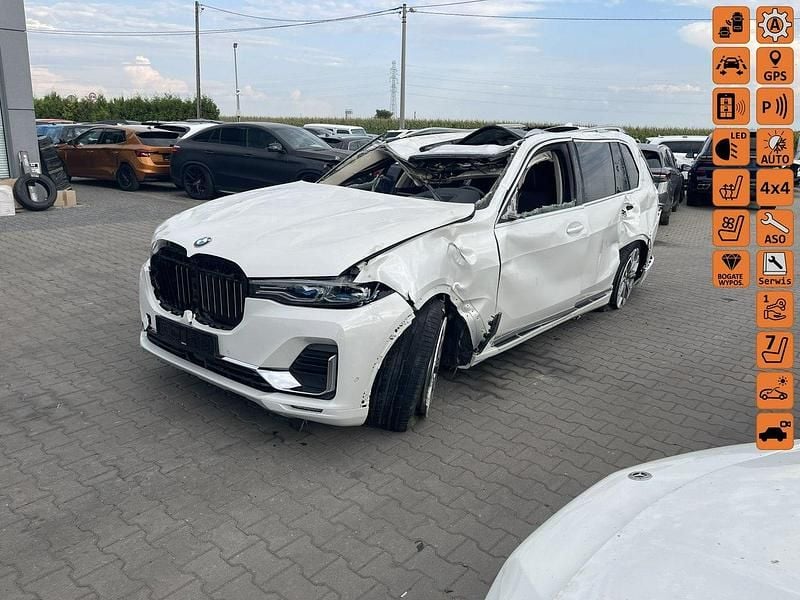 Biały Używany 2022 BMW X7 SUV | 69 900 zł - Obraz 1/4