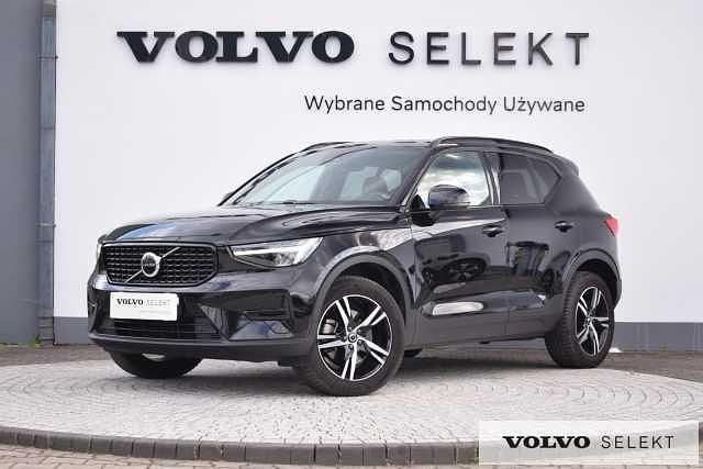 Czarny Używany 2025 Volvo XC40 SUV | 159 900 zł (Dobra cena) - Obraz 1/3