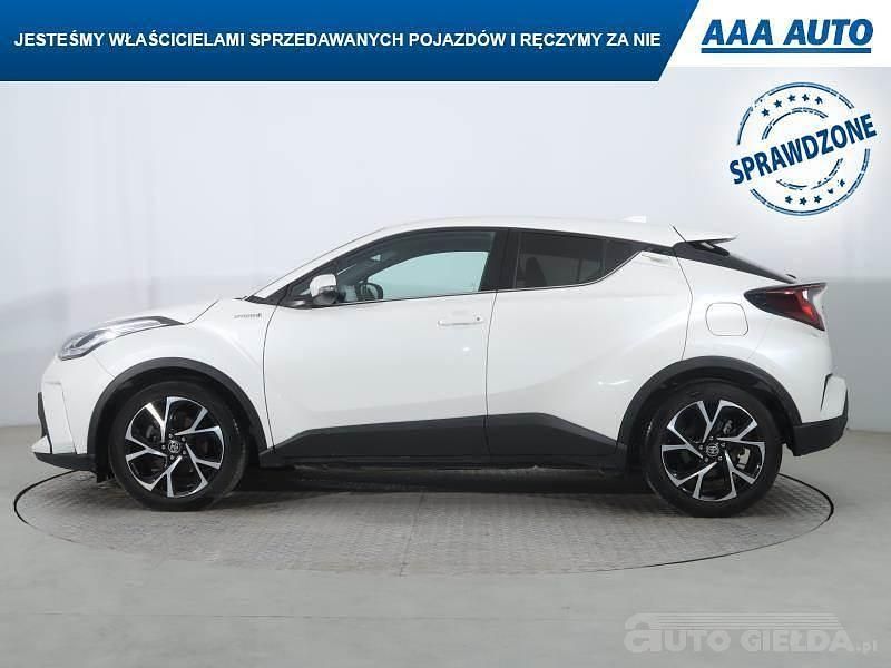 Używany Toyota C-HR 184 KM (135 kW) 2021 Biały SUV