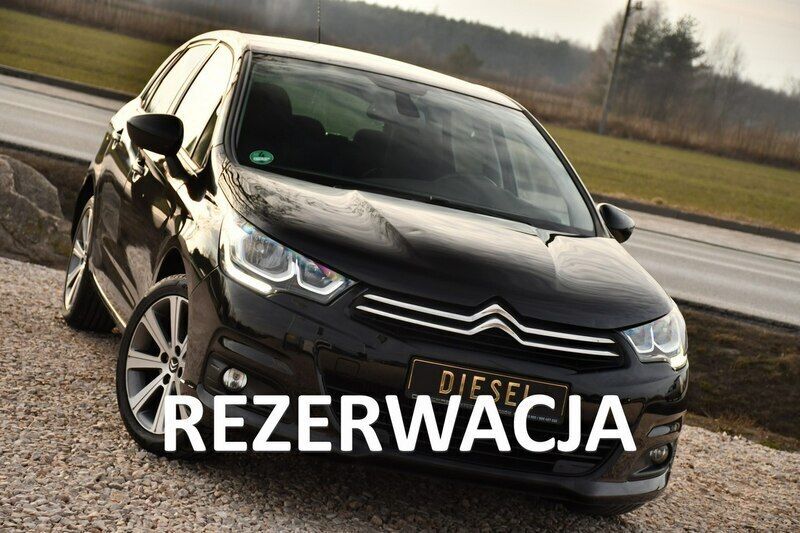 Czarny (metalik, perła) Używany 2017 Citroën C4 Hatchback | 29 999 zł (Super Cena) - Obraz 1/4