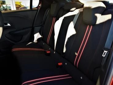 Używany Opel Corsa-e GS Line 100 kW (136 KM) 2022 Czerwony Hatchback