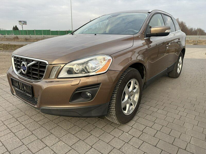 Brązowy (metalik) Używany 2009 Volvo XC60 SUV | 47 000 zł (Uczciwa cena) - Obraz 1/4