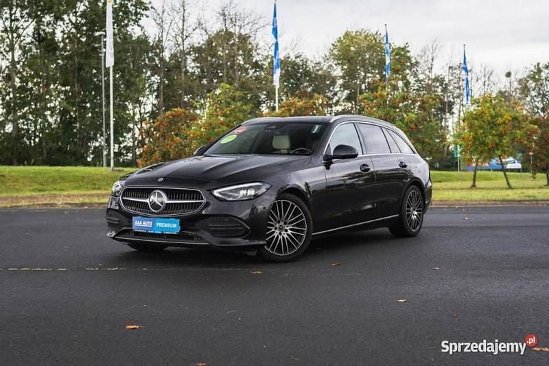 Szary Używany 2021 Mercedes C200 Kombi | 135 999 zł (Uczciwa cena) - Obraz 1/4