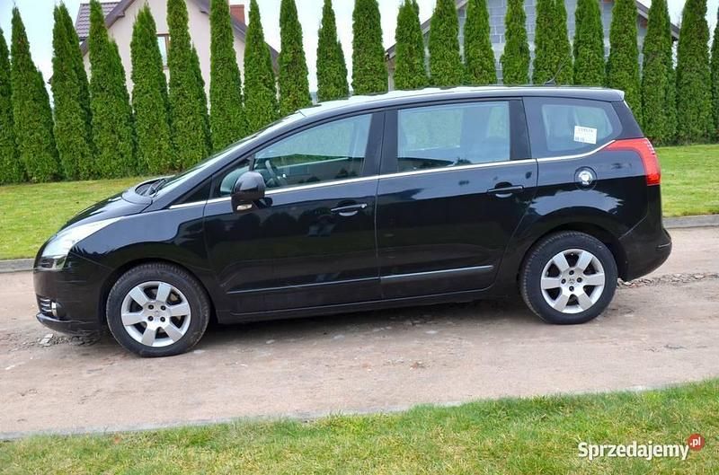 Czarny Używany 2012 Peugeot 5008 Minivan | 11 900 zł (Super Cena) - Obraz 1/4