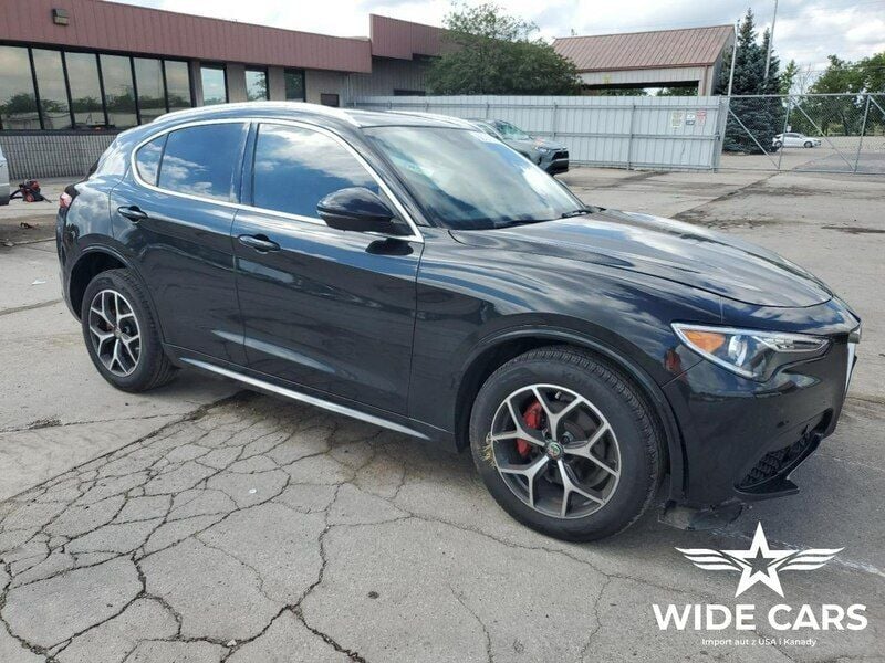 Czarny Używany 2020 Alfa Romeo Stelvio Ti SUV | 54 400 zł - Obraz 1/4