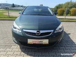 Zielony Używany 2010 Opel Astra Hatchback | 23 000 zł (Dość drogi)