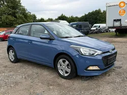 Niebieski jasny Używany 2017 Hyundai i20 Hatchback | 15 900 zł