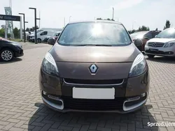 Brązowy (metalik) Używany 2012 Renault Scénic III Minivan | 22 900 zł (Uczciwa cena)