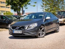 Szary Używany 2011 Volvo V60 R-Design Kombi | 45 900 zł