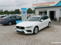 Biały Używany 2021 Volvo V60 Momentum Kombi | 92 899 zł (Uczciwa cena)
