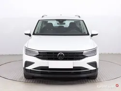 Biały Używany 2022 VW Tiguan SUV | 103 999 zł (Uczciwa cena)