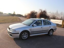 Srebrny Używany 2006 Skoda Octavia Hatchback | 8900 zł