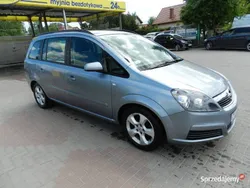 Szary Używany 2005 Opel Zafira Minivan | 7900 zł (Dość drogi)