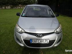 Srebrny Używany 2014 Hyundai i20 Hatchback | 23 999 zł (Uczciwa cena)